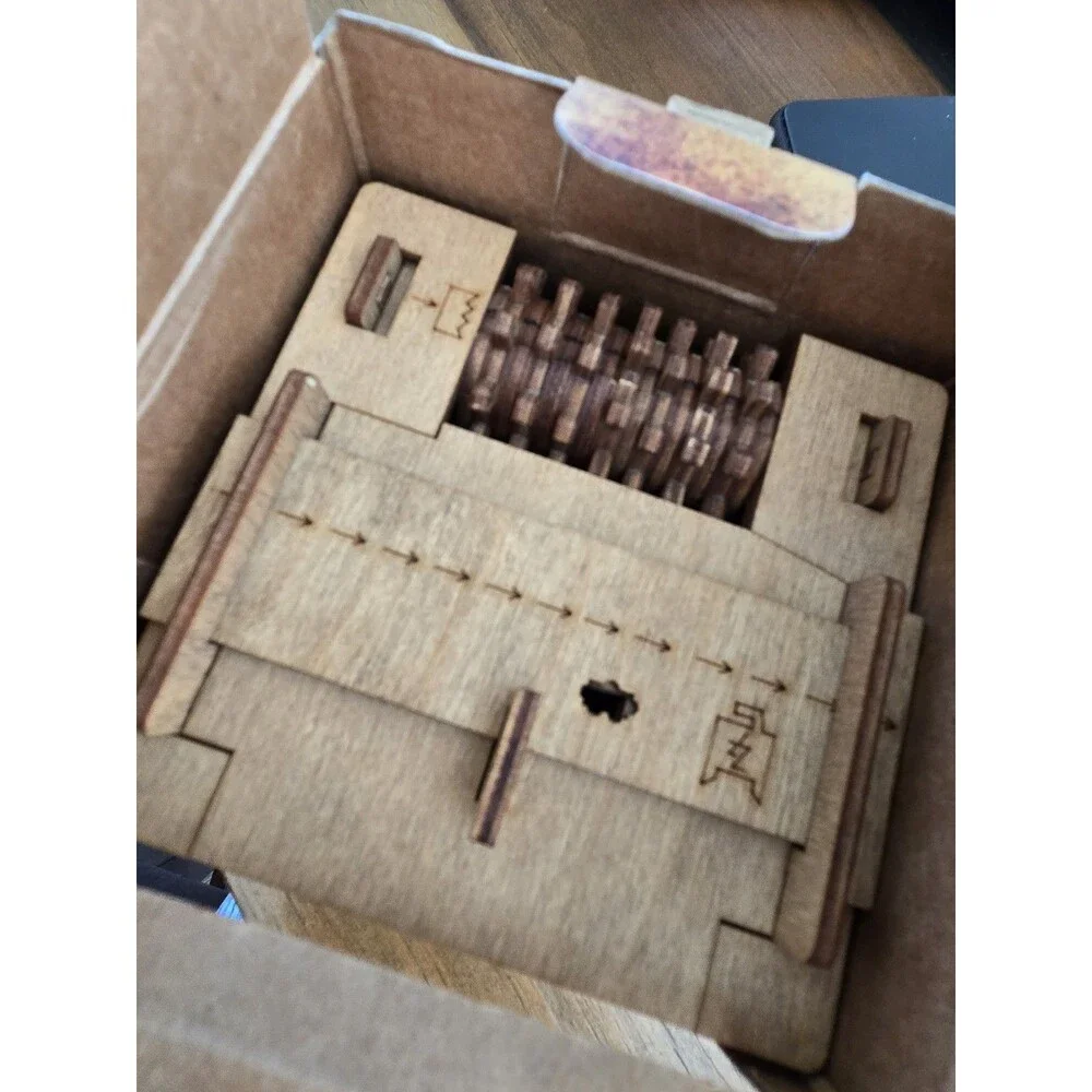 iDventure Cluebox – Schrödinger's Cat Escape Room in a Box Wooden Puzzle